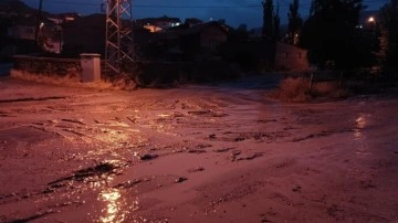Kayseri, Aksaray ve Nevşehir'de şiddetli sel: Ölü ve yaralılar var