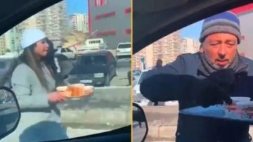 Kayseri'de depremzede seferberliği: Ellerindeki tepsilerle sokaklara döküldüler!