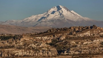 Kayseri'de olan depremlerde Erciyes volkanı patlar mı?