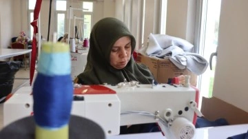 Kayseri’de tekstil üretimine başladılar, ekonomiye katkı sağlamaya başladılar