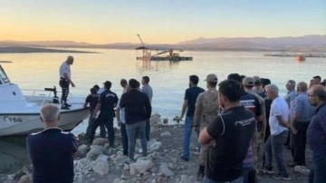 Keban'da batan tekne bulundu: Kayıp balıkçı aranıyor!