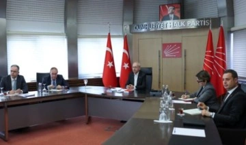 Kemal Kılıçdaroğlu, deprem konulu sunuma katıldı