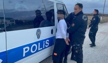 Kırklareli'de 13 kaçak göçmen yakalandı, 1 insan kaçakçısı tutuklandı