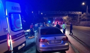 Kocaeli'de ticari taksi ile otomobilin çarpıştığı feci kazada 5 yaralı
