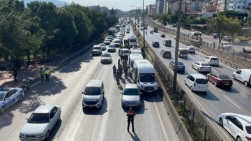 Kocaeli'de zincirleme kaza: 5 polis yaralandı