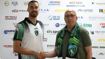 Kocaelispor, kaleci Harun Tekin ile 2 yıllık sözleşme imzaladı