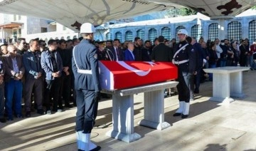 Komiser yardımcısı Alim Nar'ın cenazesi Edirnekapı Şehitliği'nde toprağa verildi