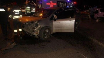 Konya’da iki otomobil çarpıştı: 6 yaralı