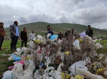 Köylülerin çöp isyanı: "Köy arazileri ilçe belediyelerinin çöplüğü mü"