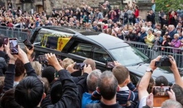 Kraliçe Elizabeth’in cenazesi İskoçya’nın başkenti Edinburgh’a götürüldü