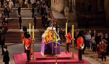 Kraliçe Elizabeth'in cenazesinde panik anı: Şahıs tutuklandı