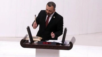 Kürsüde çekiçle cep telefonunu kırmıştı! Meclis Başkanlığı CHP'li vekilin cezasını kesti