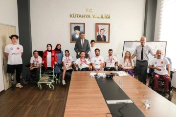 Kütahya Sakatlar Derneği Boccia Takımı Vali Ali Çelik'i Ziyaret Etti