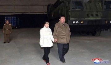 Kuzey Kore lideri Kim Jong-un, füze denemesinde ilk defa kızıyla görüntülendi