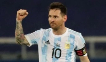 Lionel Messi'den hat-trickle gövde gösterisi