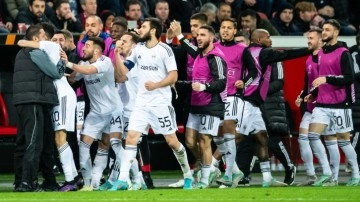 Liverpool Sparta Prag'ı gole boğdu Azerbaycan takımı Karabağ turu kılpayı kaçırdı