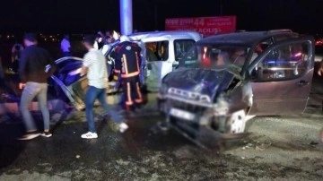 Malatya'da iki araç çarpıştı: 1 ölü, 4 yaralı