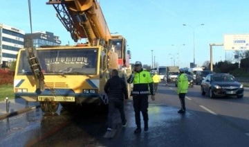 Maltepe'de vinç yangını: D-100 Karayolu'nda trafik yoğunluğu oluştu