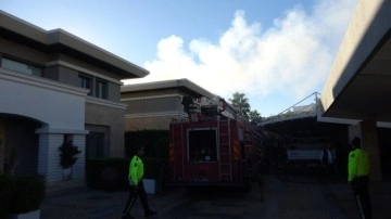 Manavgat Belediye Başkanı'nın evinin çatısındaki yangın korkuttu