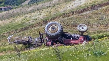 Manisa'da devrilen traktörünün altında kalan çiftçi öldü