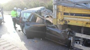 Manisa'da feci kaza: 3 ölü, 1 ağır yaralı!