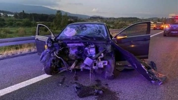 Manisa'da iki otomobilin çarpıştığı kazada 2 kardeş öldü