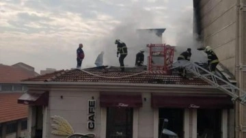 Manisa'da korkutan yangın söndürüldü!