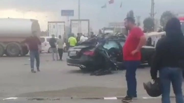Mardin'de TIR otomobili biçti. Küçük çocuk hayatını kaybetti. Çok sayıda yaralı var
