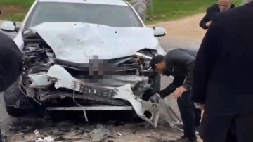 Mardin’de iki otomobil çarpıştı: 2 yaralı