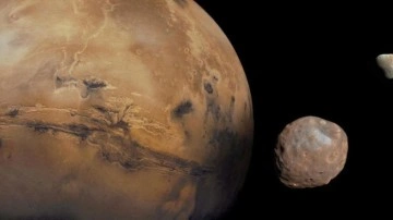 Mars'ın Kendi Aylarından Birini Parçaladığı Ortaya Çıktı
