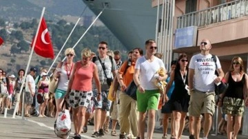 Mehmet Nuri Ersoy 2024 turizm hedefini açıkladı! '60 milyon turist'