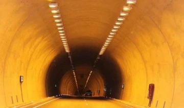 Mersin'de Boğsak Tüneli'ndeki zincirleme trafik kazası ulaşımı aksattı