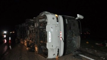Mersin’de işçileri taşıyan otobüs kaza yaptı: 23 yaralı