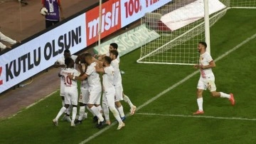 Mersin'de zorlu mücadele! Kayserispor, Hatayspor'u 2 golle geçti