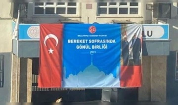 MHP'den okulda parti propagandası
