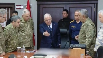 Millî Savunma Bakanı Yaşar Güler Hakkari'de