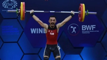 Milli halterci Muammer Şahin, Avrupa Şampiyonası'nda altın madalya kazandı