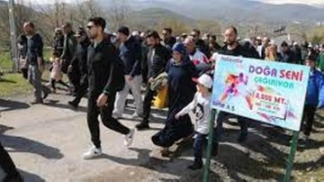 Milli Savunma Bakanı Akar, Kayseri'de "Doğa Seni Çağırıyor" yürüyüşüne katıldı