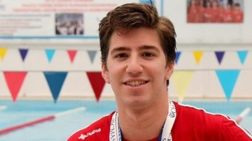 Milli yüzücü Derin Toparlak, Sırbistan'da altın madalya kazandı!