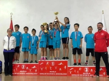 Muğla spor haberi: Muğla'da minikler masa tenisi takımı şampiyon oldu