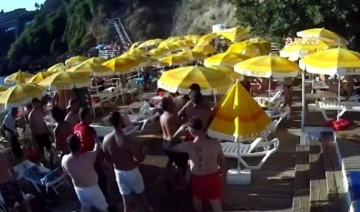 Muratpaşa Belediyesi'nin plajında çalışanları darbettiler!