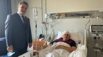 Mustafa Sarıgül, Binali Yıldırım'ı hastanede ziyaret etti