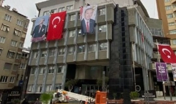 Nazilli Belediyesi'ne Erdoğan’ın fotoğrafı asıldı... Yurttaşlar tepki gösterdi!