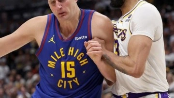 NBA play-off'larında Nuggets, Lakers'ı devirdi! Seride öne geçti