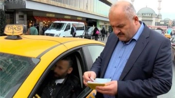 Oda Başkanı Eyüp Aksu sokağa inip taksileri denetledi, taksicilerin tepkisi sert oldu: Herkes işini