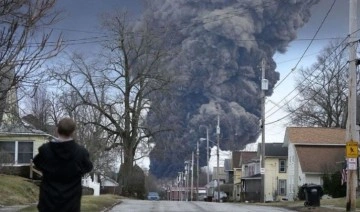 Ohio sakinleri, zehirli kimyasal taşıyan tren kazasını Çernobil'e benzetti