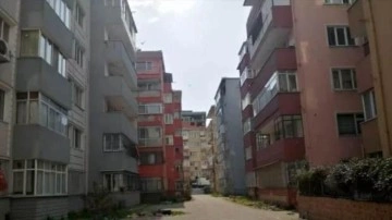 'Ölümcül' inat! İstanbul'daki 240 dairelik bu site ayakta zor duruyor ama...