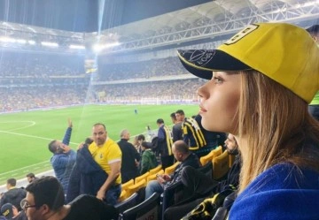 Oyuncu Afra Saraçoğlu'ndan deplasman yasağı getirilen Fenerbahçe'ye destek