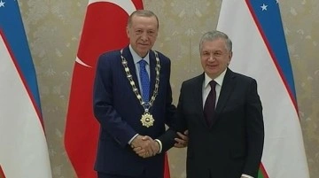 Özbekistan'da Erdoğan'a İmam Buhari Nişanı verildi