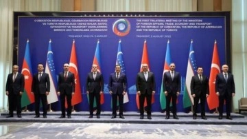 Özbekistan'da üçlü zirve: Çavuşoğlu'ndan önemli açıklamalar!
